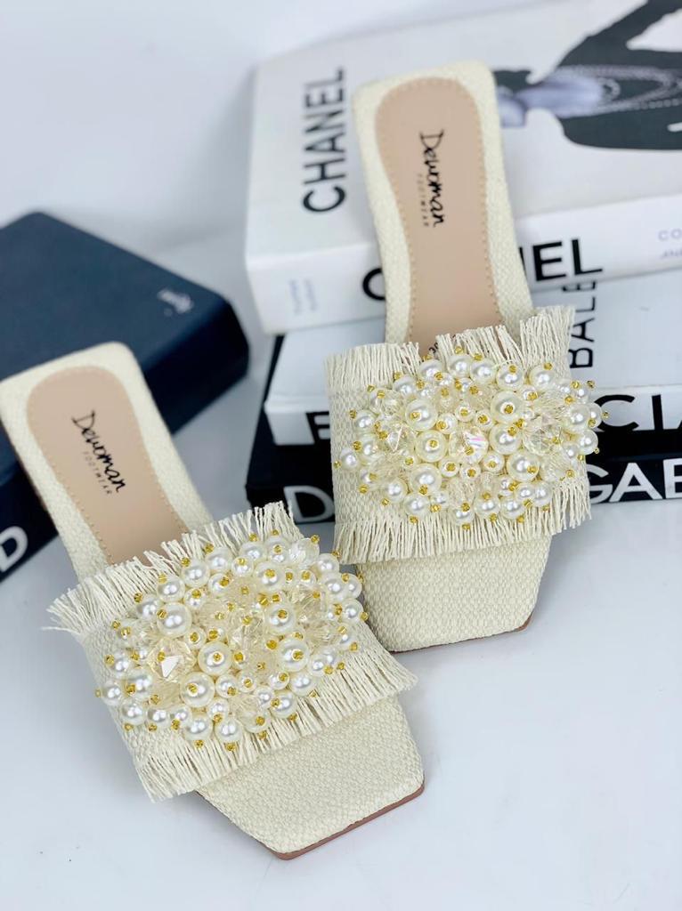 Dewoman Textured Sandals